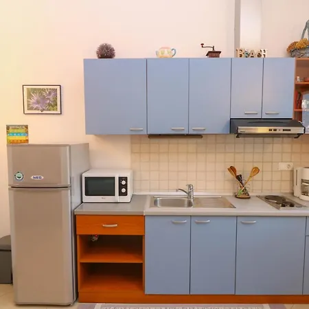 Blue And With Balcony Apartman Baška