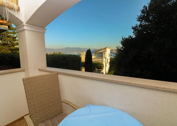 Daire Blue And With Balcony